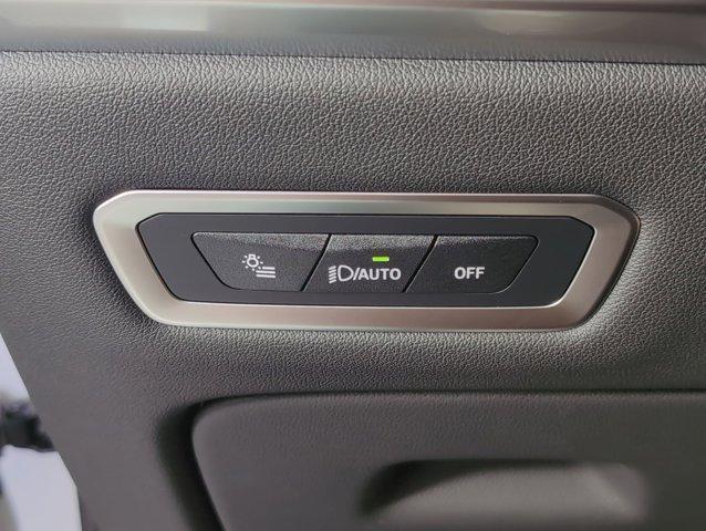 new 2026 BMW X7 car, priced at $101,925