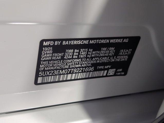 new 2026 BMW X7 car, priced at $101,925