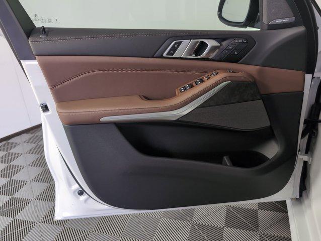 new 2026 BMW X7 car, priced at $101,925
