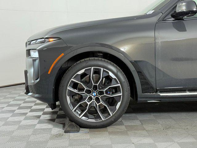 new 2026 BMW X7 car, priced at $102,130