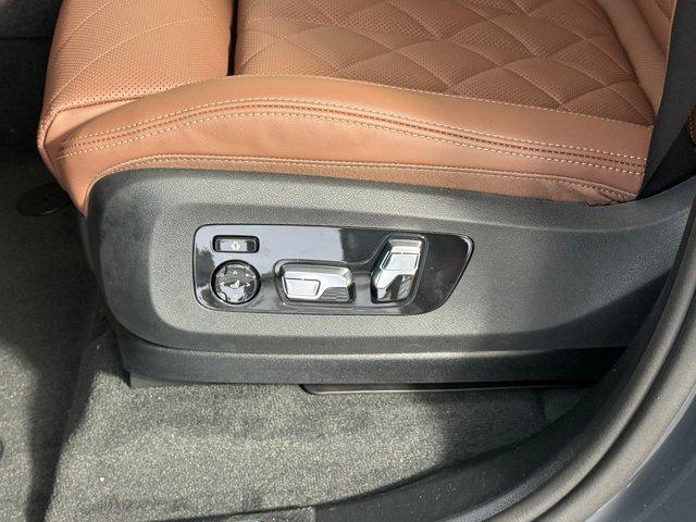 new 2026 BMW X7 car, priced at $102,130