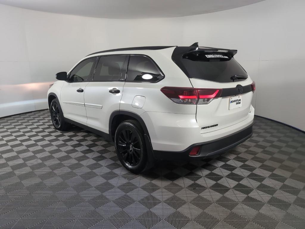 used 2019 Toyota Highlander car, priced at $22,999