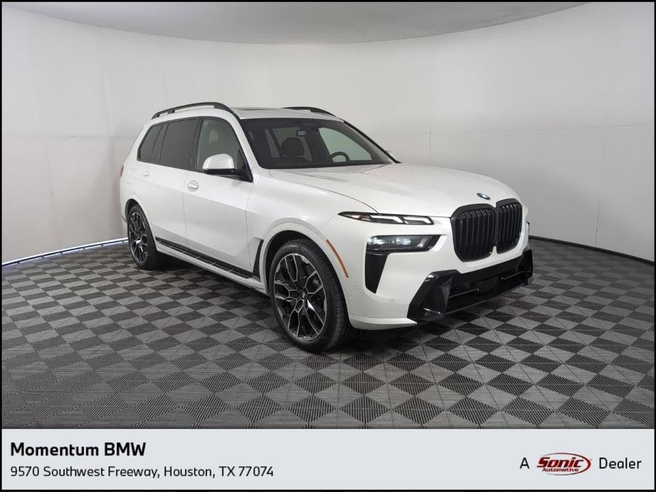 new 2025 BMW X7 car, priced at $98,075