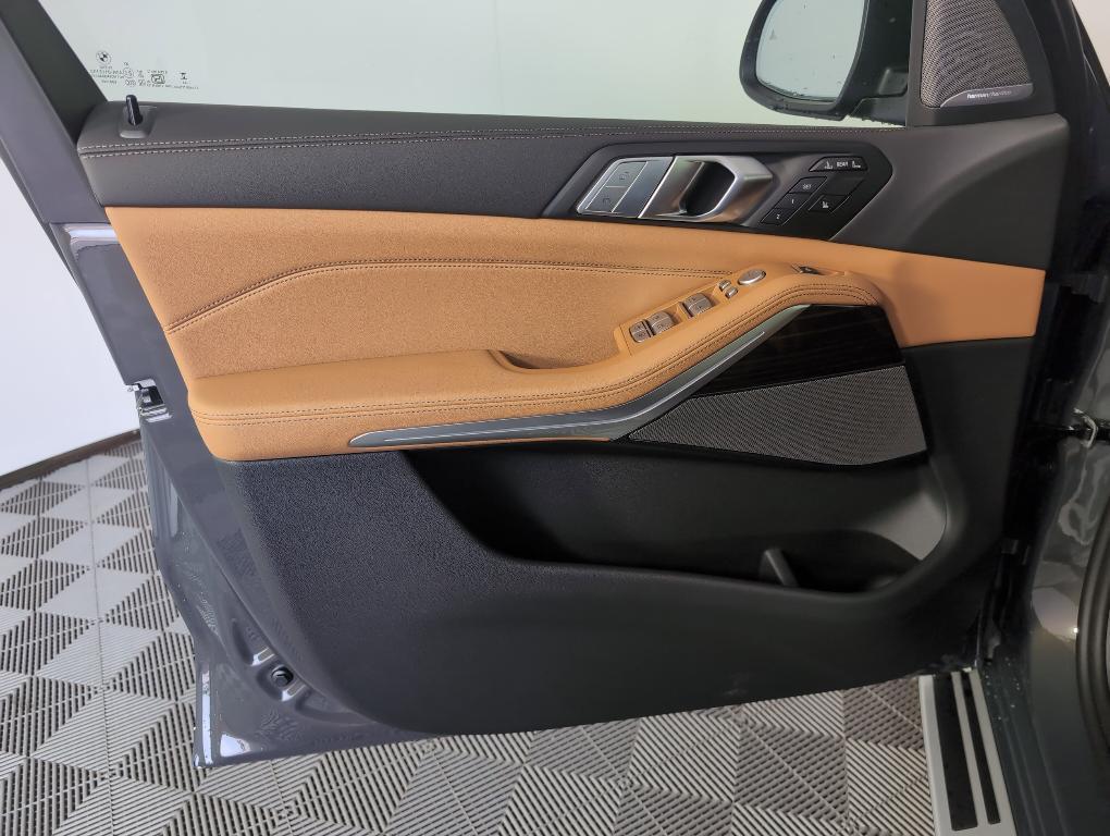 new 2026 BMW X7 car, priced at $97,550