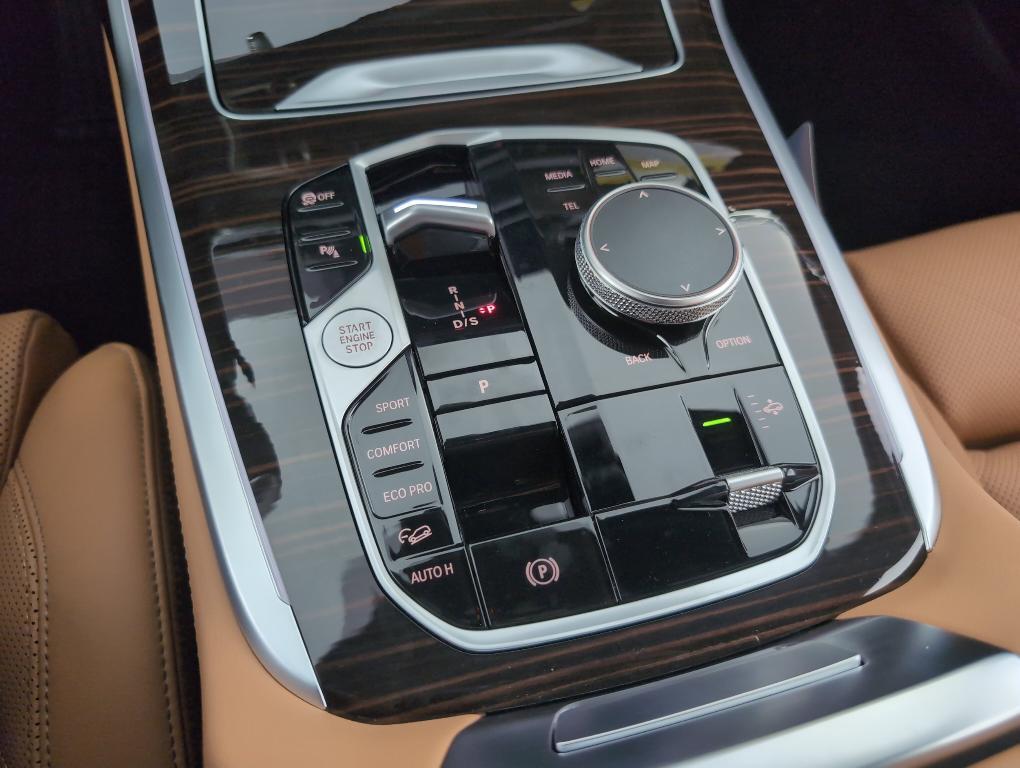 new 2026 BMW X7 car, priced at $97,550