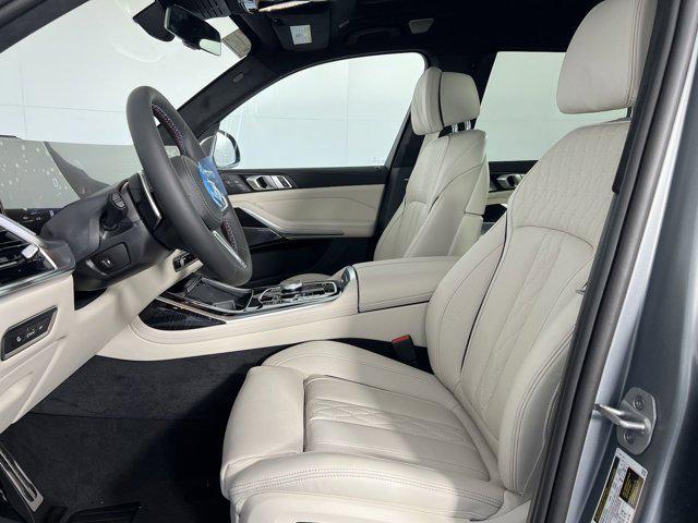 new 2025 BMW X7 car, priced at $131,525