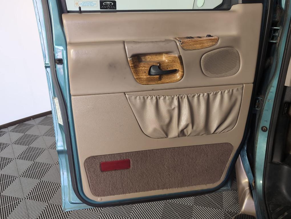 used 1998 Ford E150 car, priced at $5,698