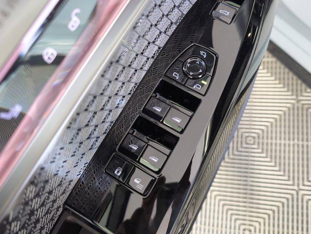new 2025 BMW 760 car, priced at $149,875