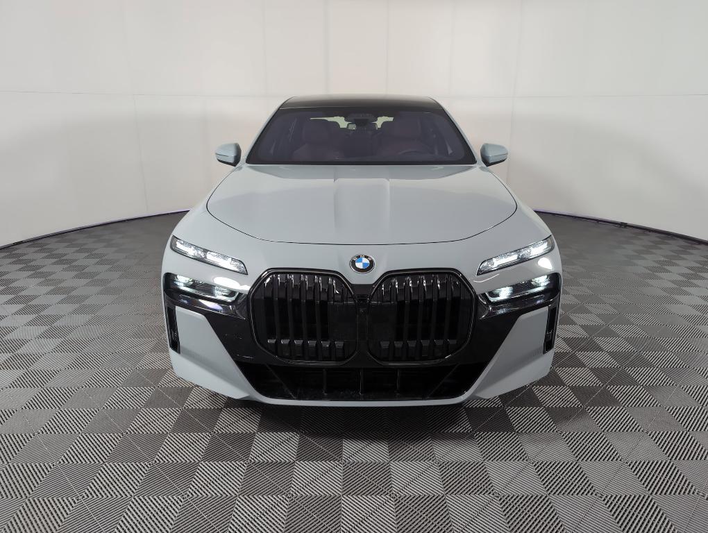 new 2025 BMW 760 car, priced at $149,875