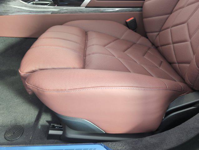 new 2025 BMW 760 car, priced at $149,875