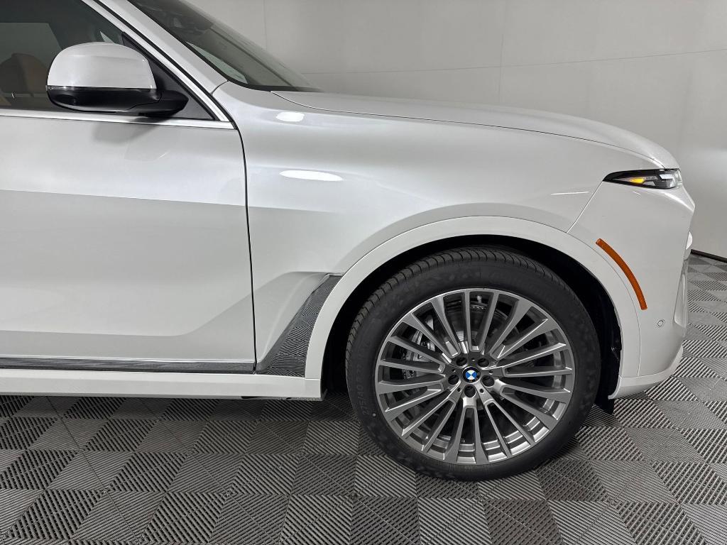new 2026 BMW X7 car, priced at $95,530