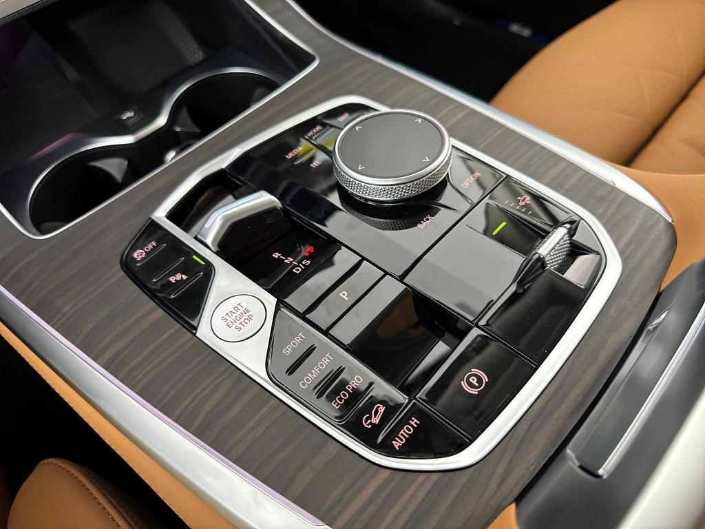 new 2026 BMW X7 car, priced at $95,530