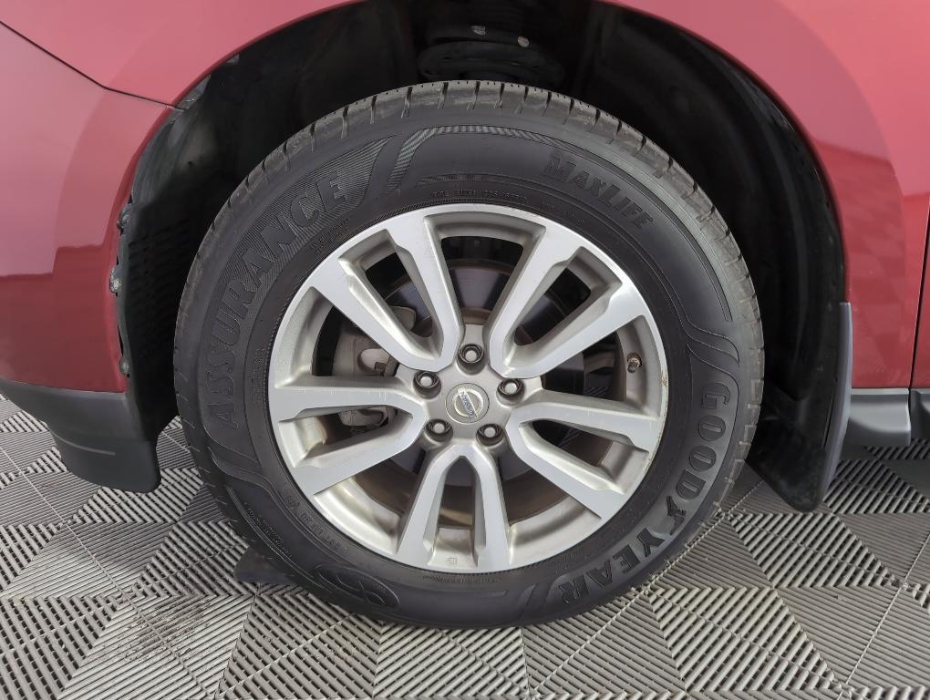used 2016 Nissan Pathfinder car, priced at $11,499