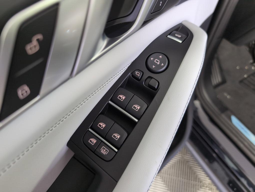 new 2026 BMW X7 car, priced at $96,680