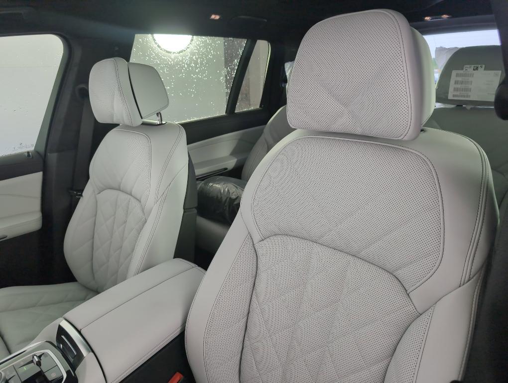 new 2026 BMW X7 car, priced at $96,680