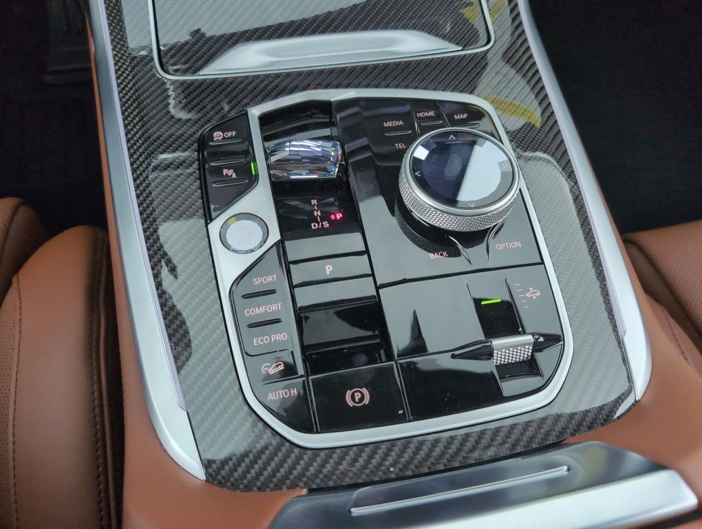 new 2026 BMW X7 car, priced at $123,550