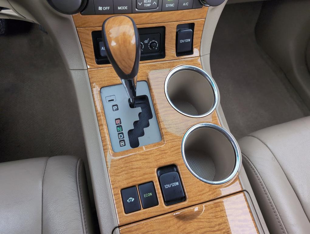 used 2008 Toyota Highlander Hybrid car, priced at $7,698