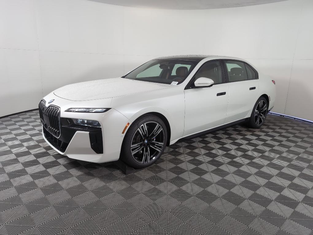 new 2025 BMW 760 car, priced at $132,125