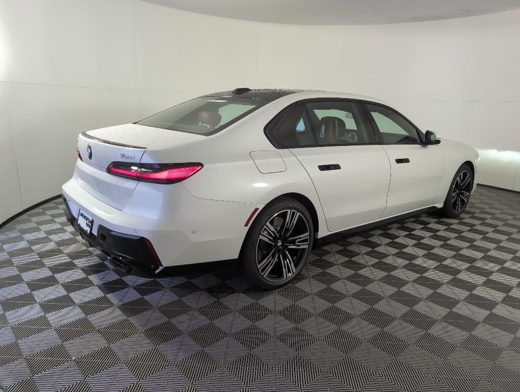 new 2025 BMW 760 car, priced at $132,125