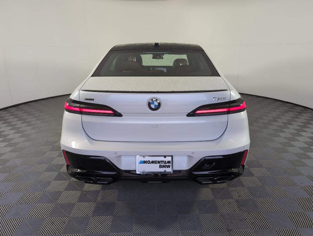new 2025 BMW 760 car, priced at $132,125