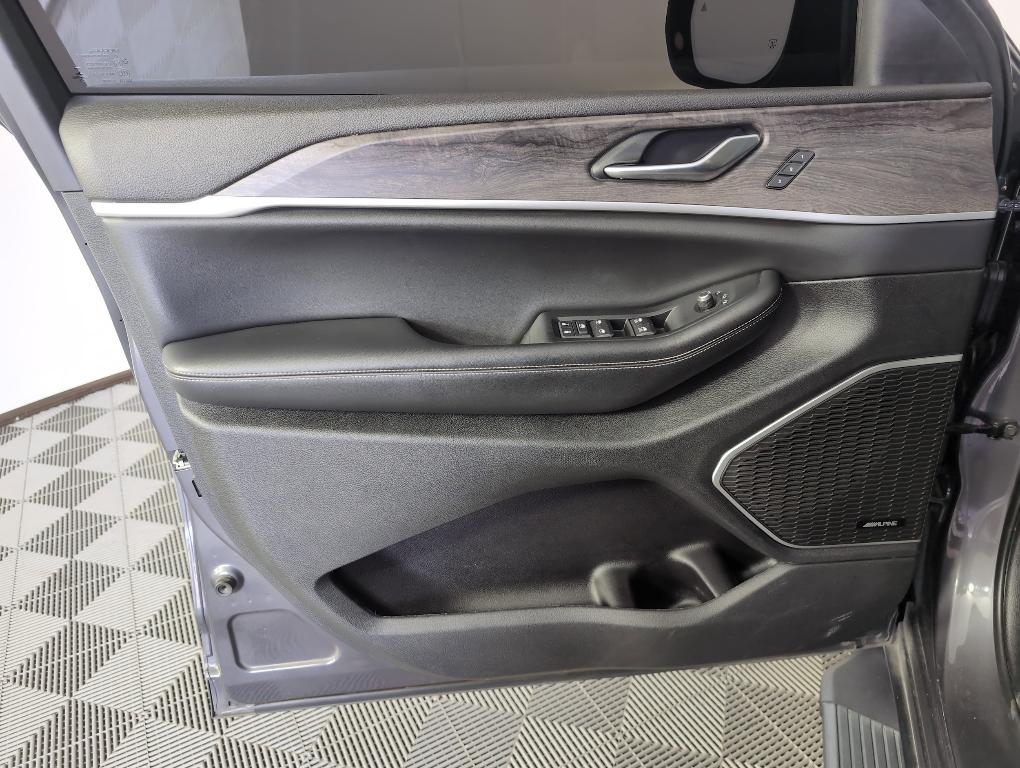 used 2022 Jeep Grand Cherokee L car, priced at $29,999