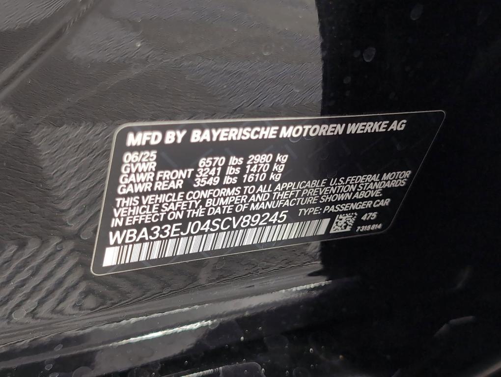 new 2025 BMW 760 car, priced at $132,225