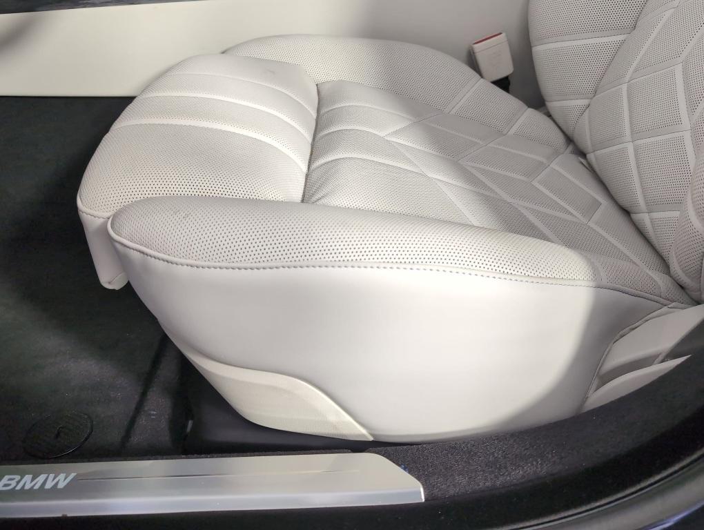 new 2025 BMW i7 car, priced at $110,925