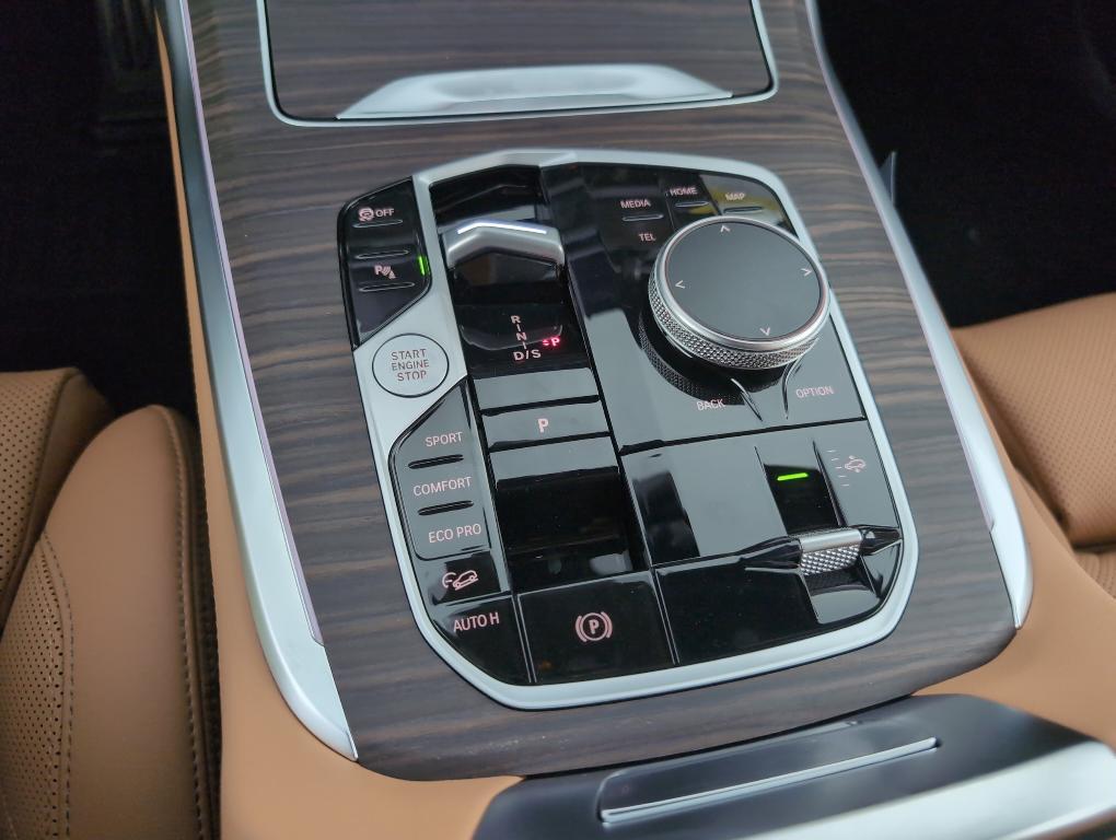 new 2026 BMW X7 car, priced at $98,130