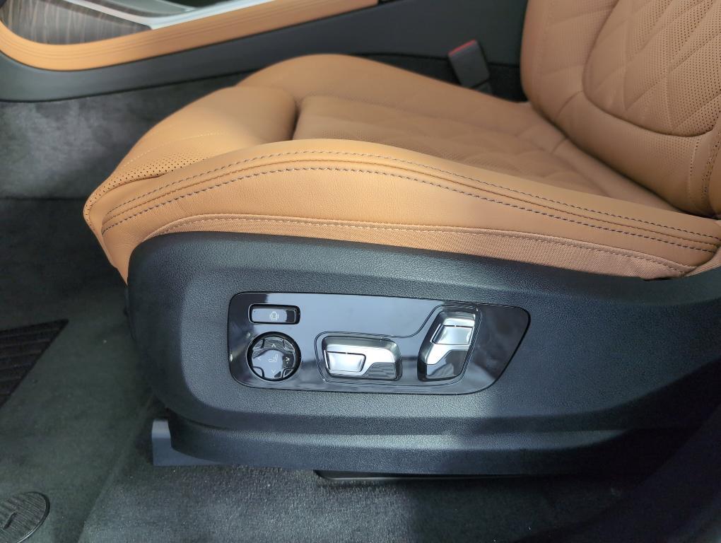 new 2026 BMW X7 car, priced at $98,130