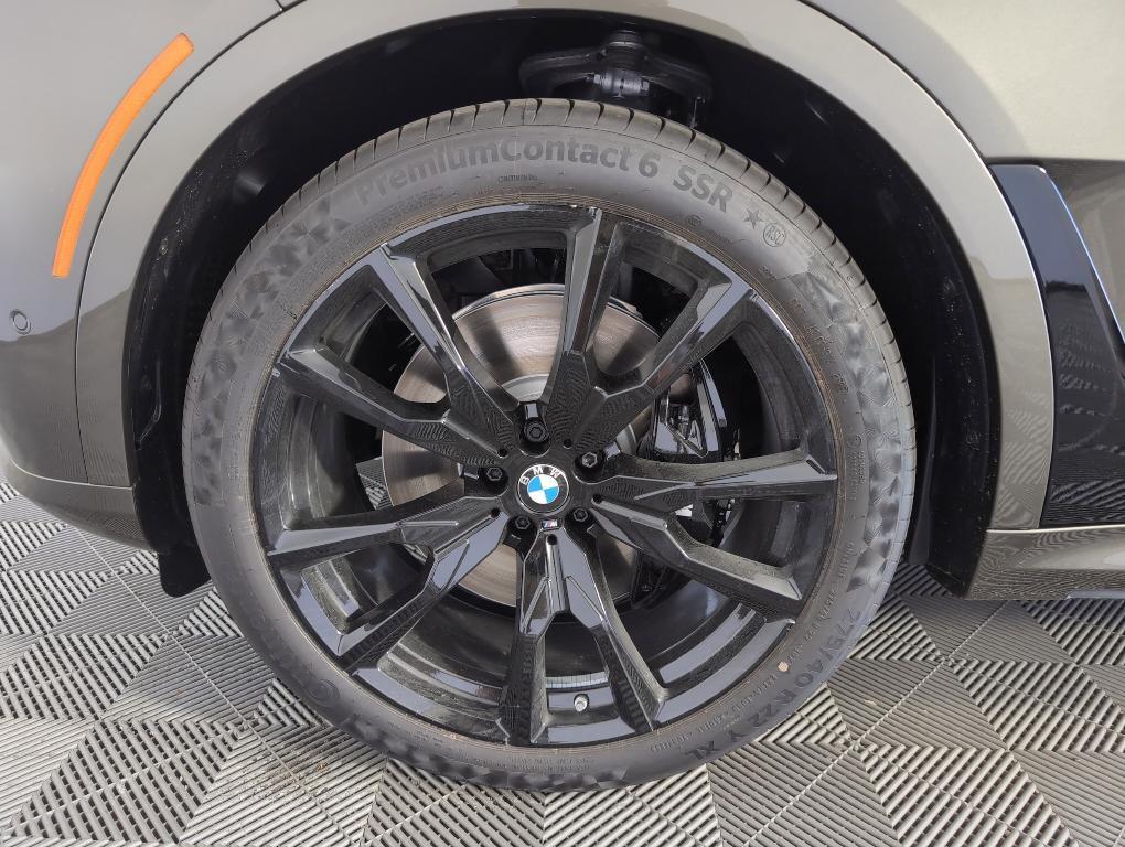 new 2026 BMW X7 car, priced at $98,130