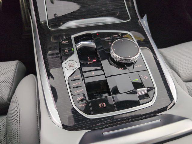 new 2026 BMW X7 car, priced at $95,580