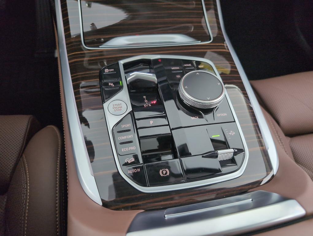 new 2026 BMW X7 car, priced at $93,830