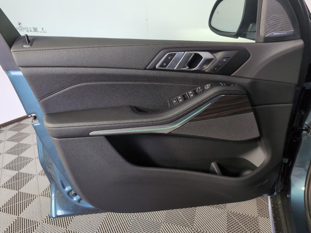 new 2025 BMW X5 car, priced at $71,960