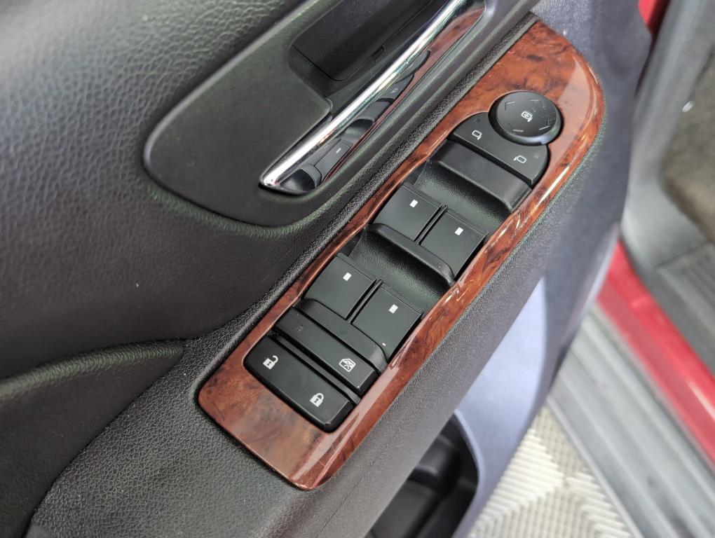 used 2012 Chevrolet Suburban car, priced at $9,498