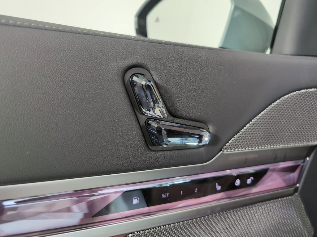 new 2025 BMW 750e car, priced at $123,575