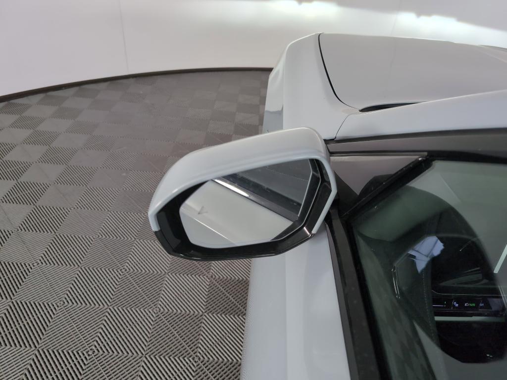 new 2025 BMW 750e car, priced at $123,575