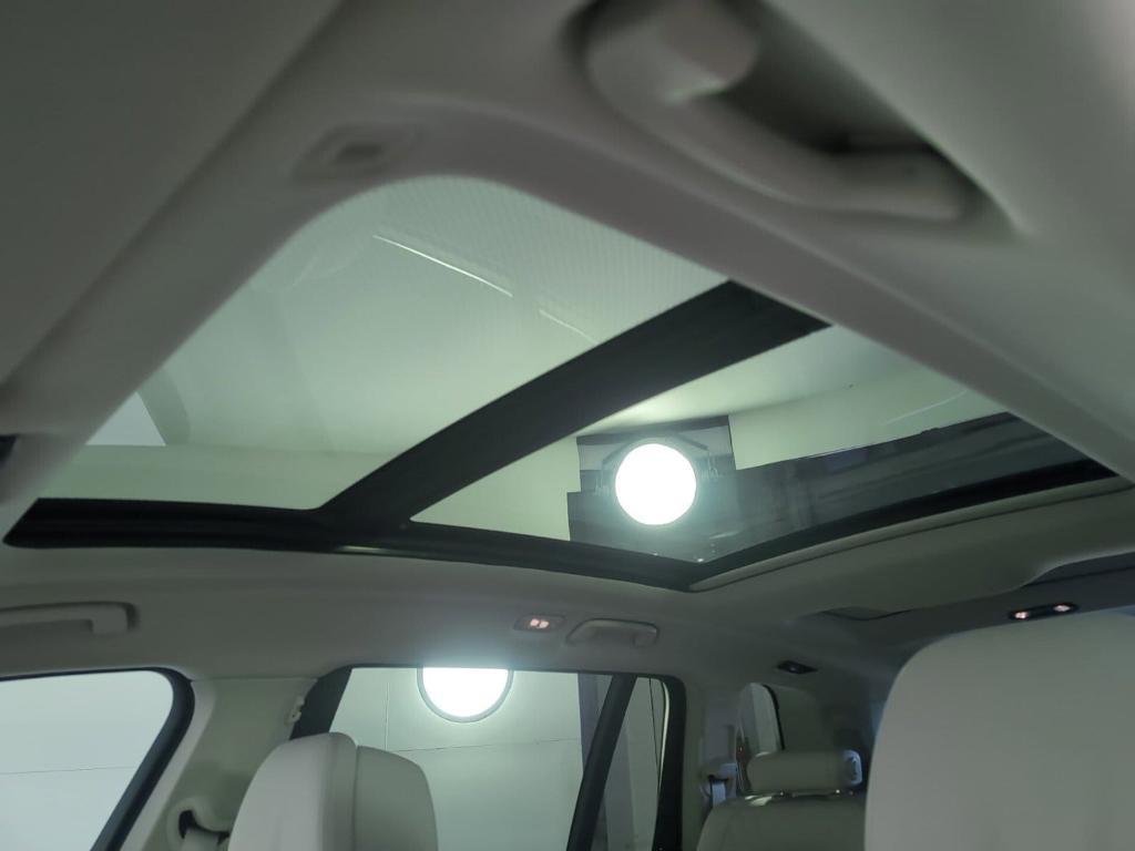 new 2025 BMW X7 car, priced at $99,335