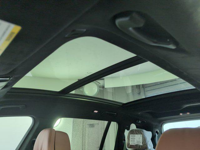 new 2025 BMW X7 car, priced at $98,465