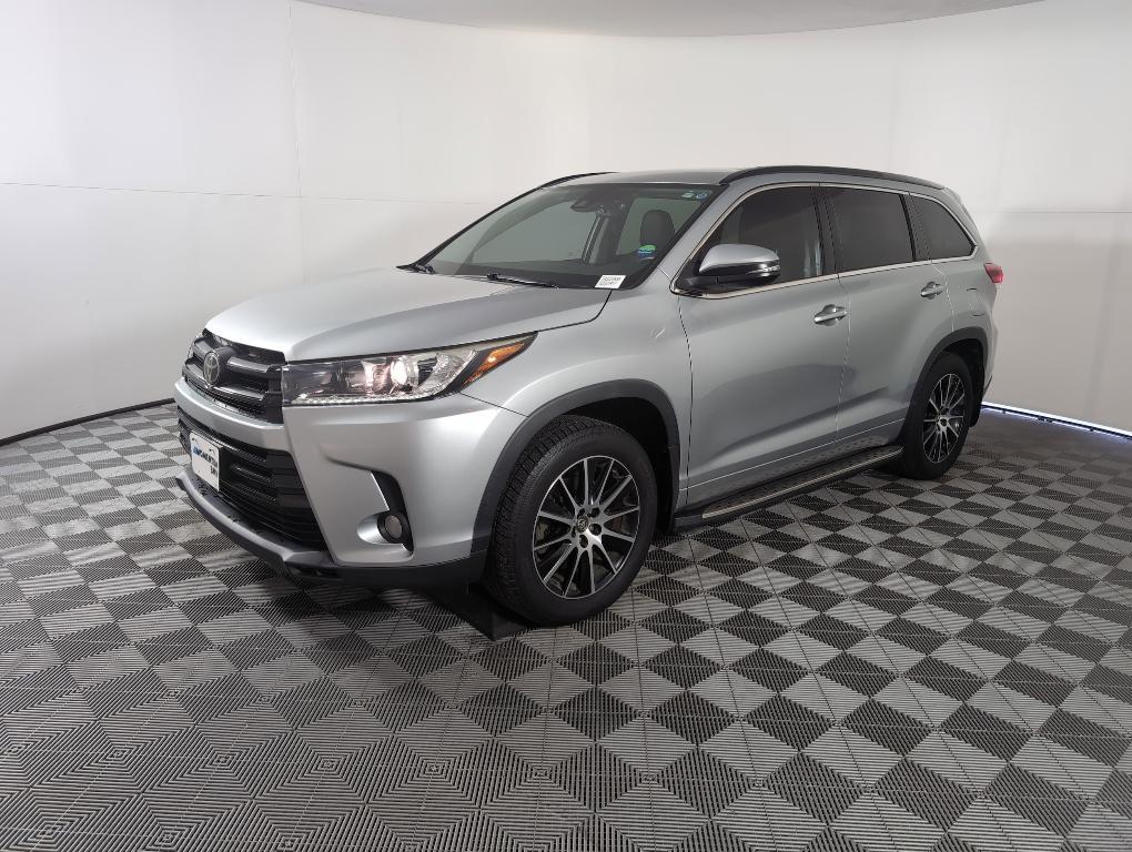 used 2017 Toyota Highlander car, priced at $22,499