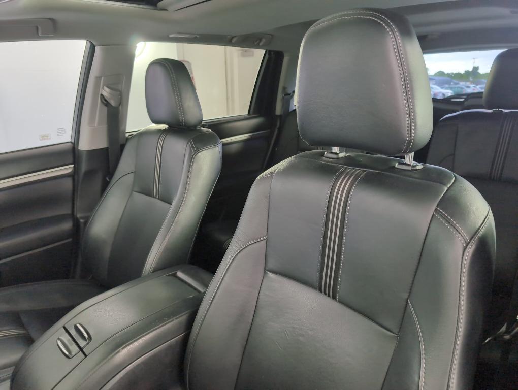 used 2017 Toyota Highlander car, priced at $22,499