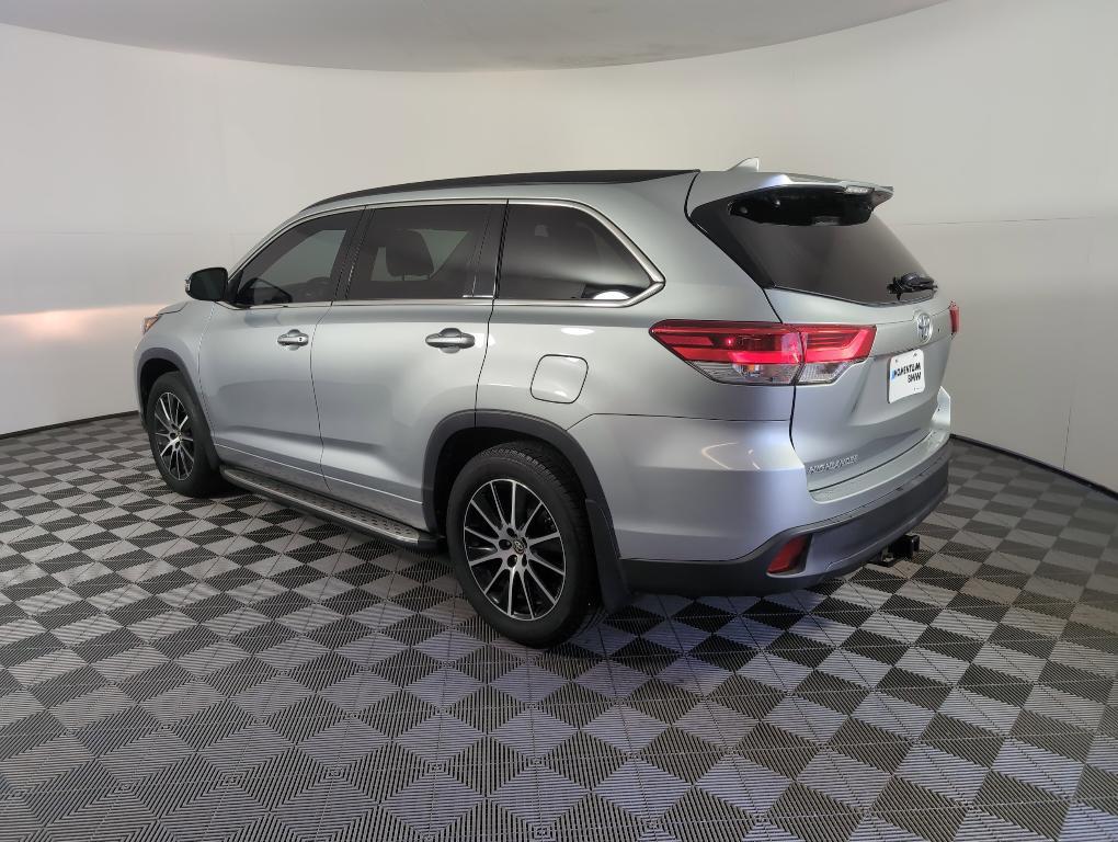 used 2017 Toyota Highlander car, priced at $22,499