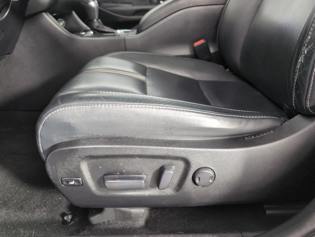 used 2017 Toyota Highlander car, priced at $22,499
