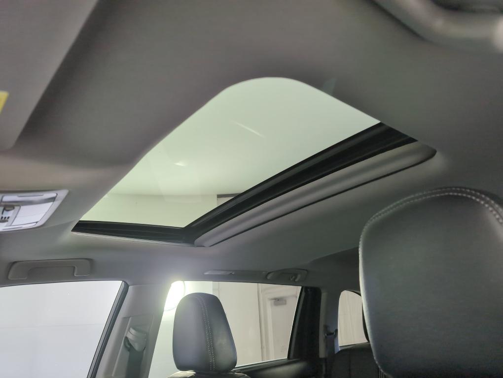 used 2017 Toyota Highlander car, priced at $22,499
