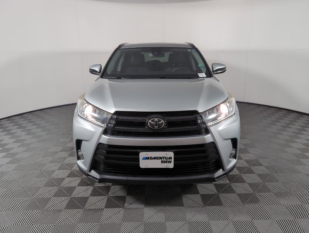 used 2017 Toyota Highlander car, priced at $22,499