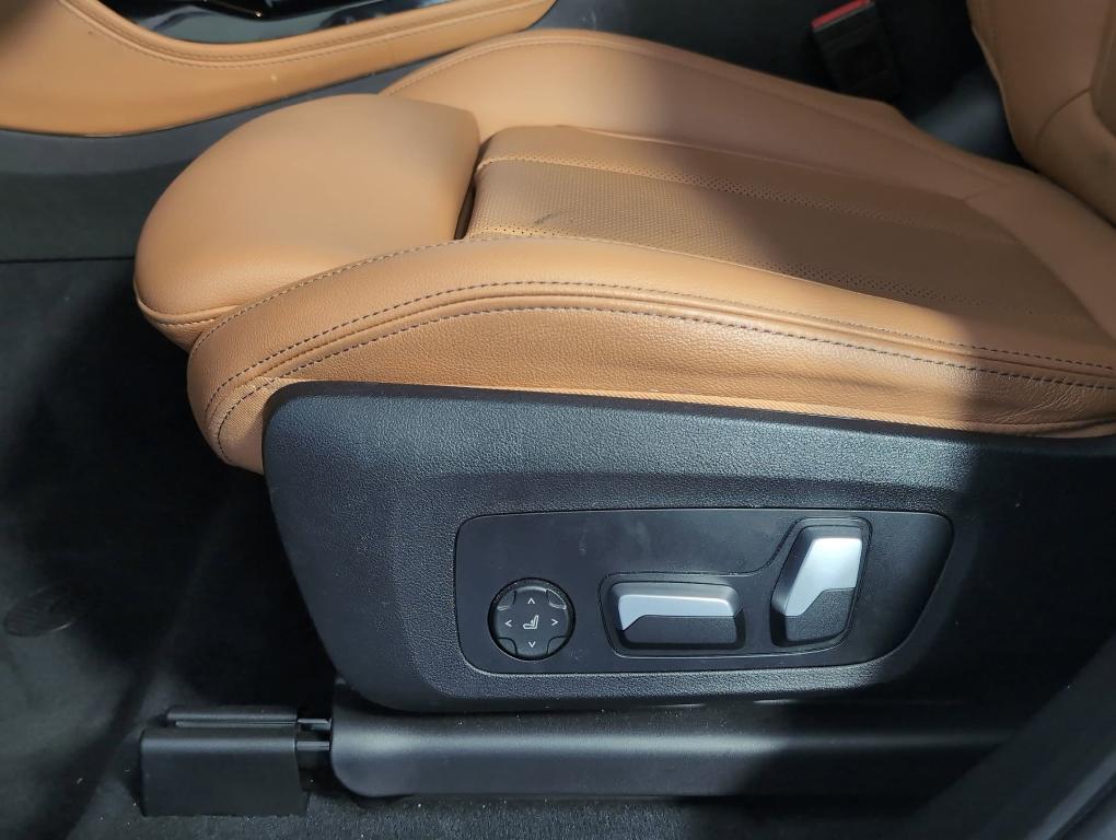used 2023 BMW X4 car, priced at $42,999