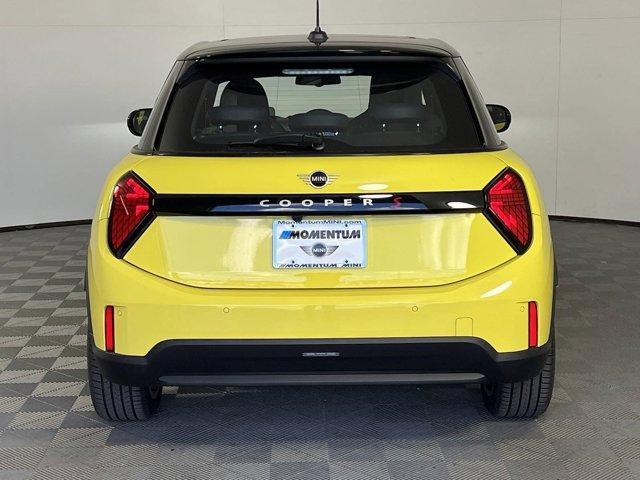 used 2025 MINI Hardtop car, priced at $29,381