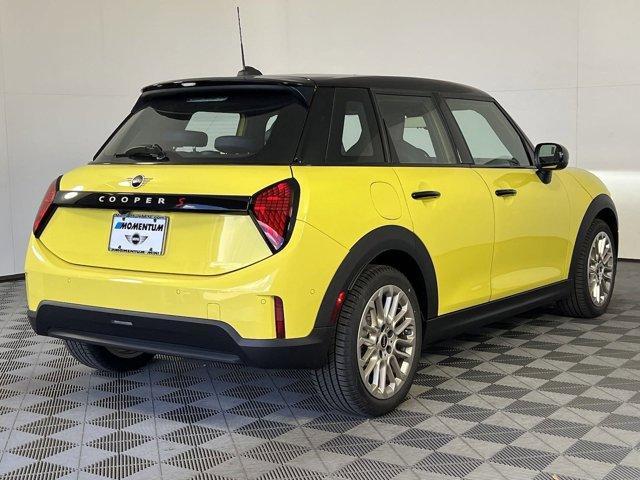 used 2025 MINI Hardtop car, priced at $29,381