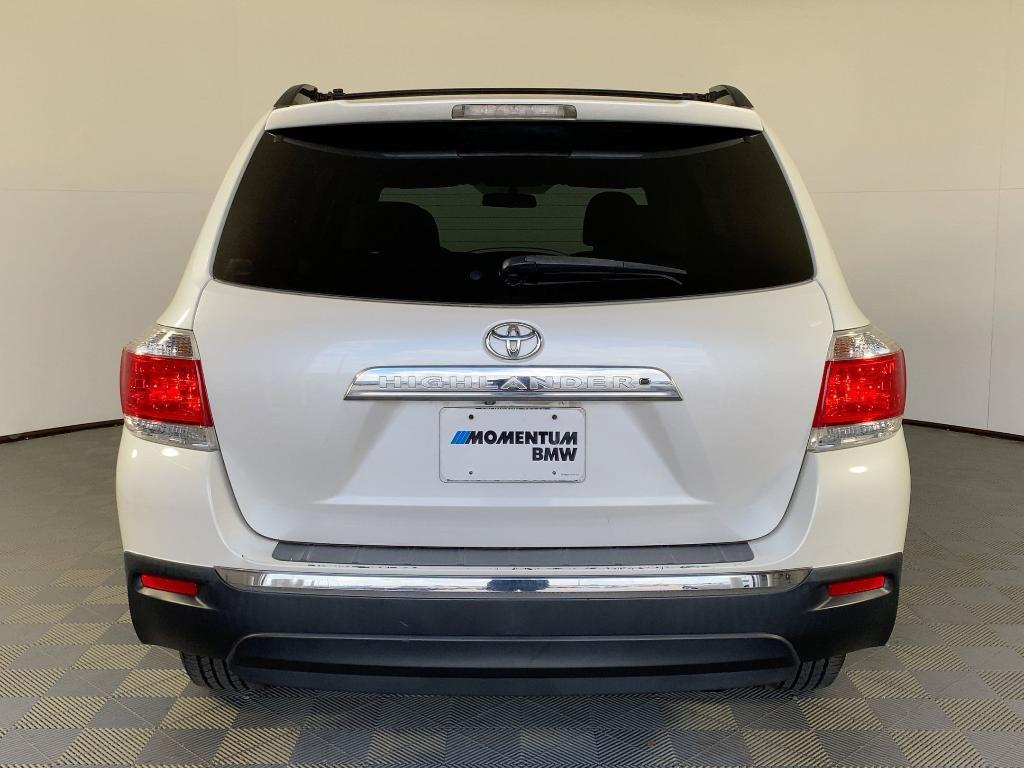 used 2013 Toyota Highlander car, priced at $11,999