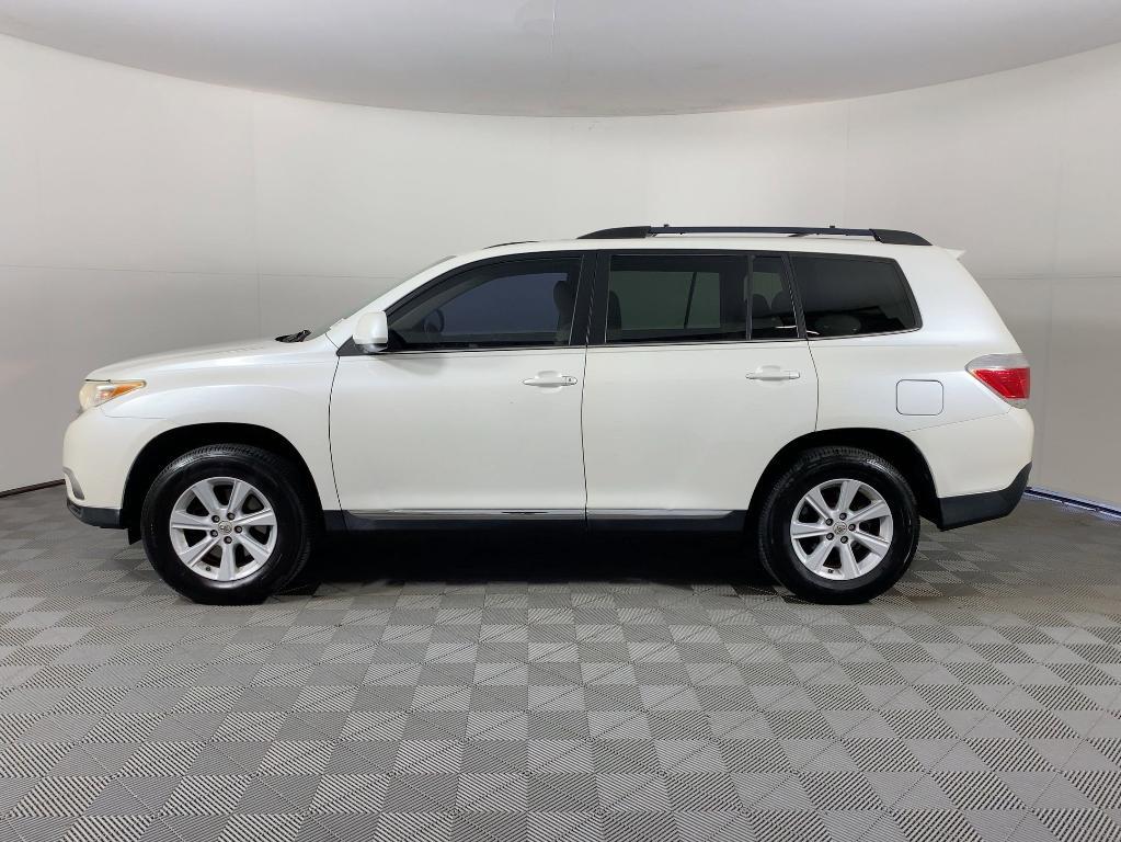 used 2013 Toyota Highlander car, priced at $11,999