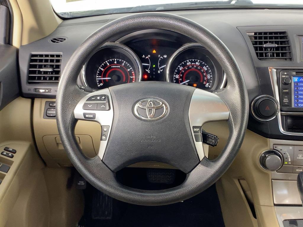 used 2013 Toyota Highlander car, priced at $11,999